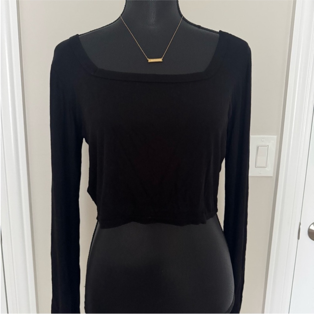 NWT Michael Lauren Women’s Jeremiah Black Long Sleeve Crop Top L